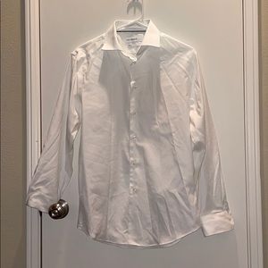 Men’s white dress shirt